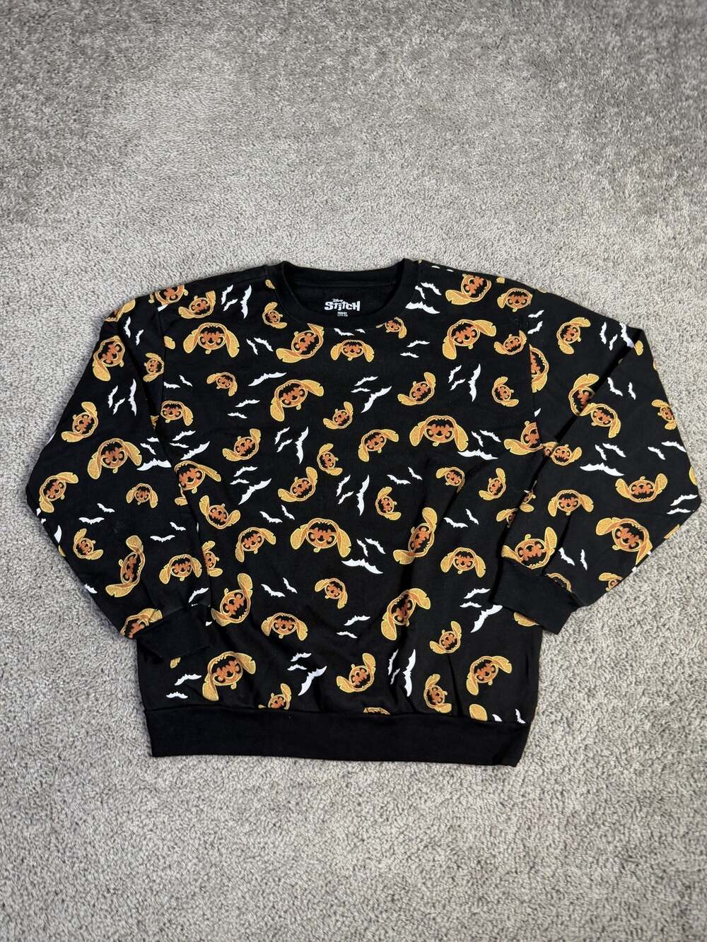 Disney Sweatshirt Womens L 11/13 Black Pullover Halloween Stitch Graphic Fleece